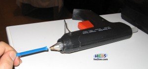 Glue gun vs straw Glue gun vs straw
